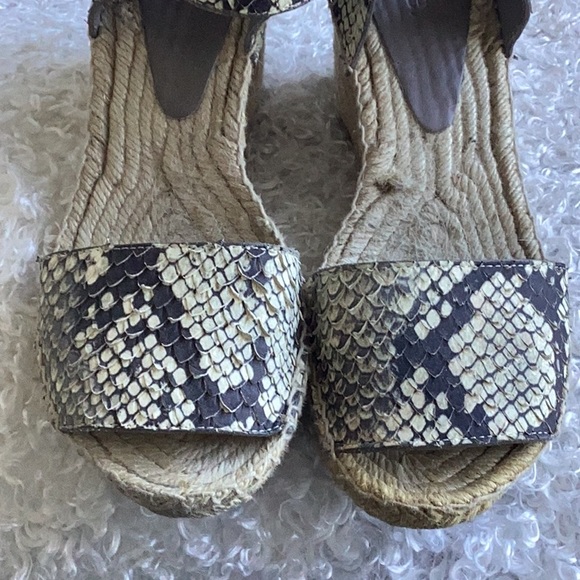 VINCE ESPADRILLE WEDGES Size 7M - Picture 1 of 13